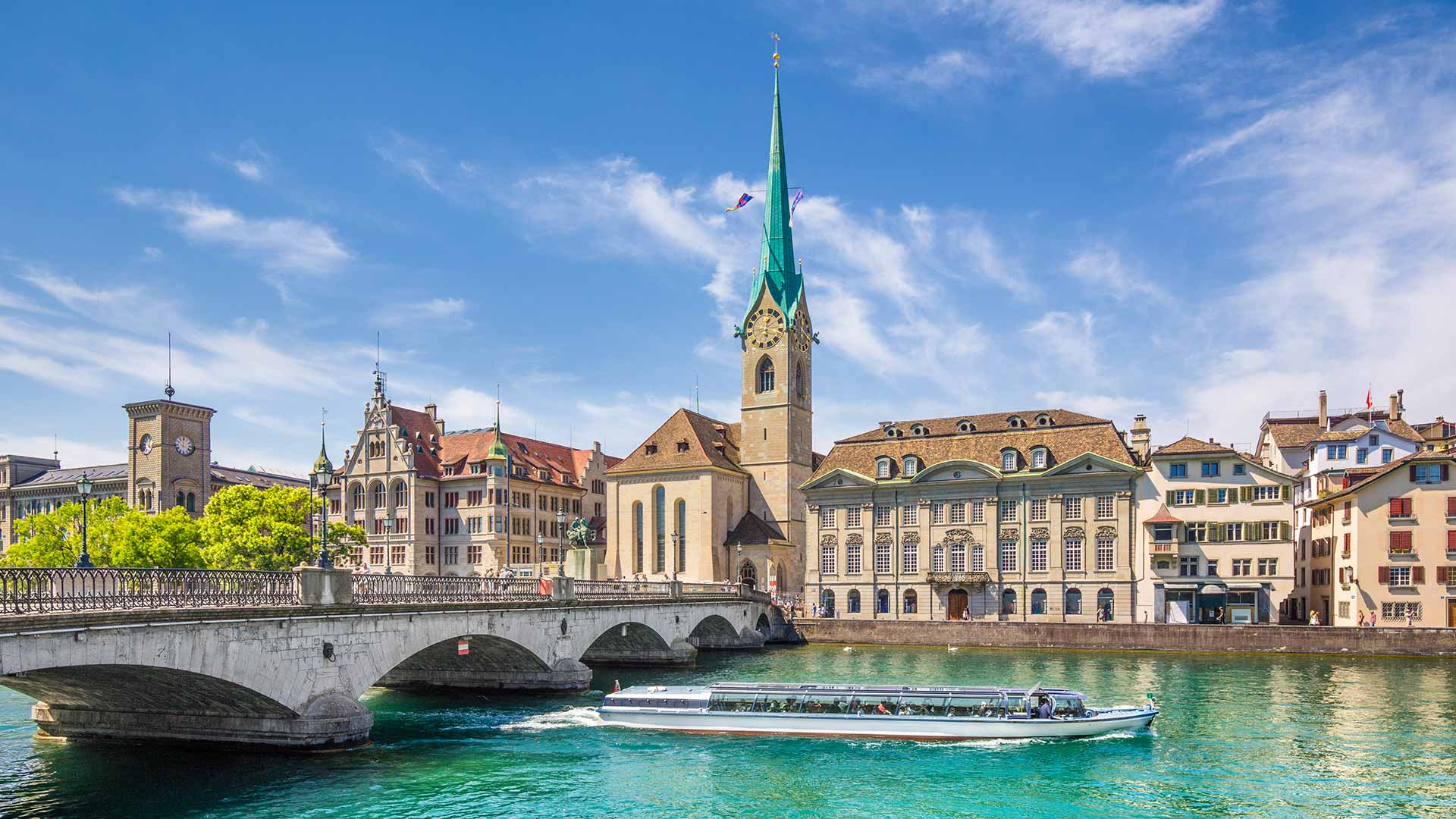 View of Zürich's Limmat river and Fraumünster church